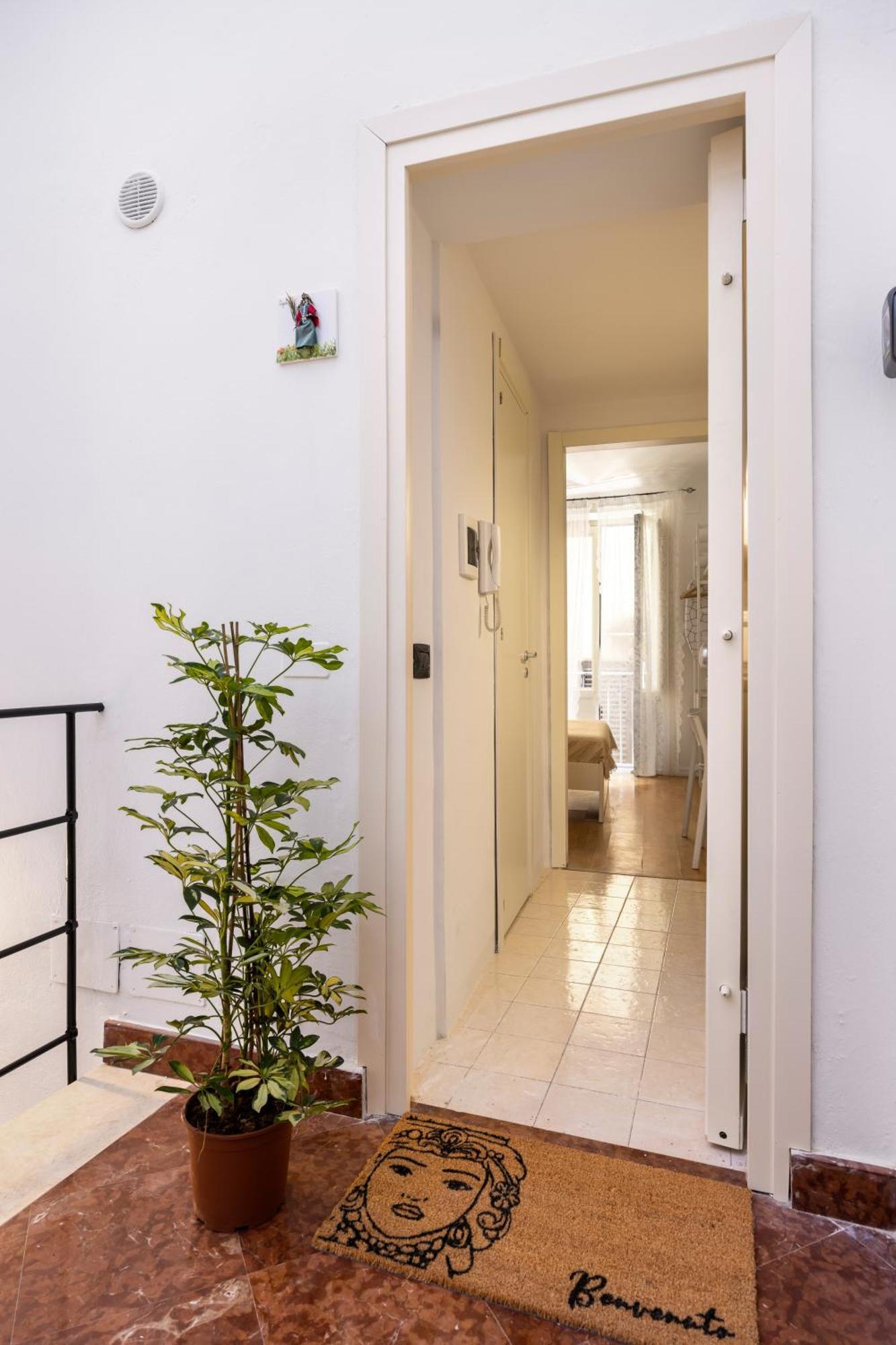 Agata E Rosalia 2 Bedroom Flat At The Quattro Canti * Palermo