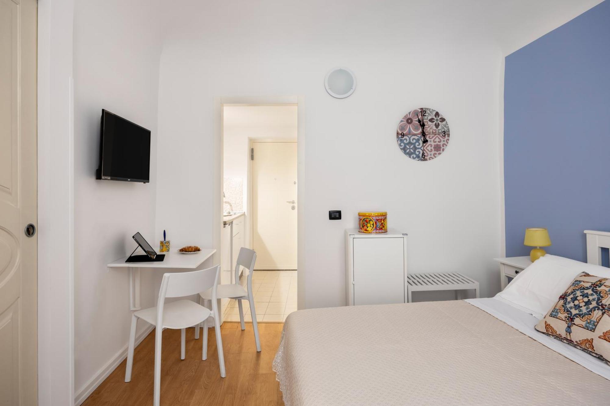 Agata E Rosalia 2 Bedroom Flat At The Quattro Canti * Palermo